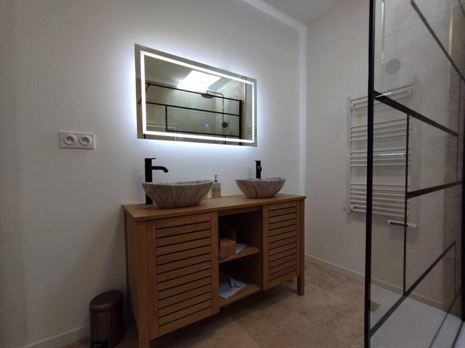 Appartement Avec Jardin Privatif Cuers Exteriör bild