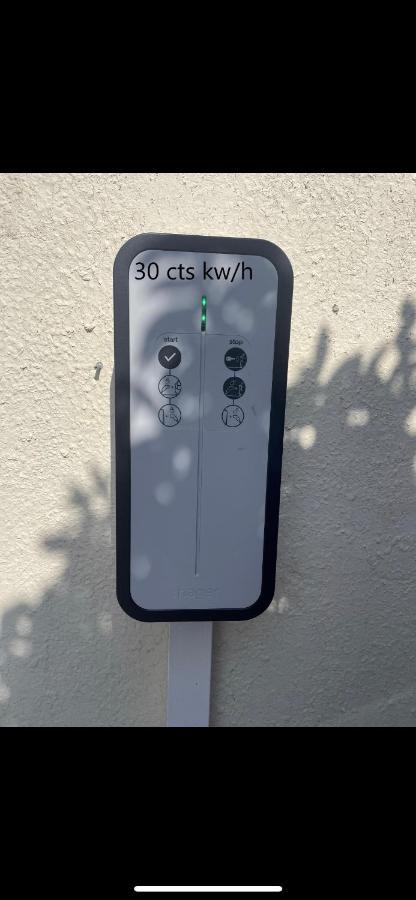 Appartement Avec Jardin Privatif Cuers Exteriör bild